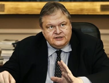 E.Βενιζέλος: «Ο κ. Τσίπρας διαμορφώνει τον 